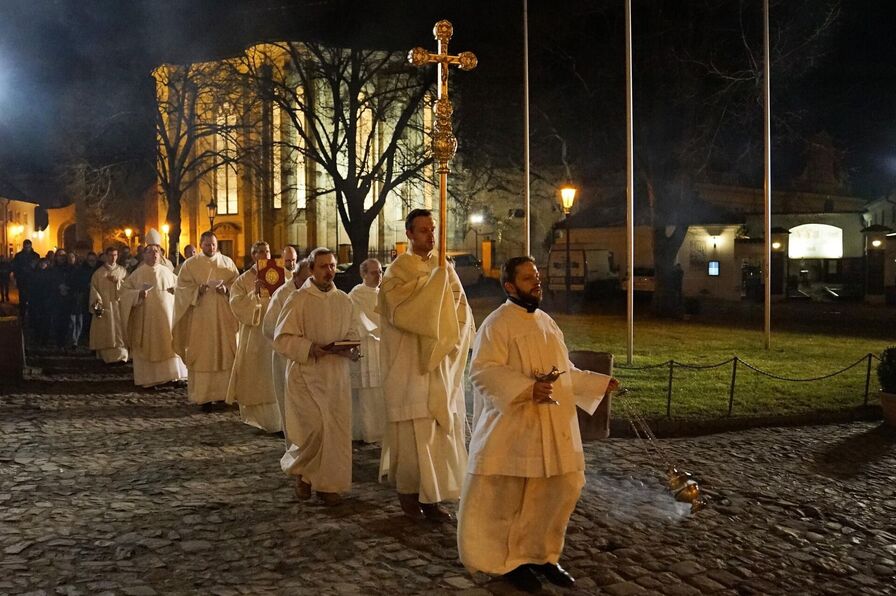 The procession of lights is a characteristic part of the liturgy for this feast.