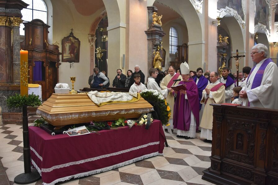 Pohřeb P. Pavla Petřiny