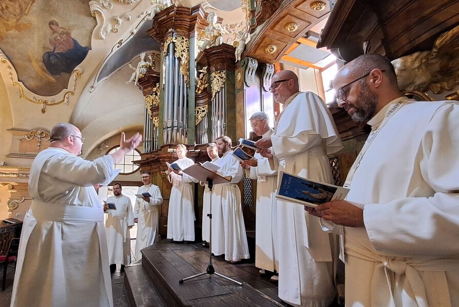 Rozhovor s bratrem Gorazdem Krušinou nejen o gregoriánském chorálu najdete níže.